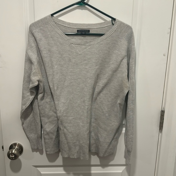 American Eagle Outfitters Sweaters - American Eagle Outfitters AE Gray V-neck Long Sleeve Sweater Size L